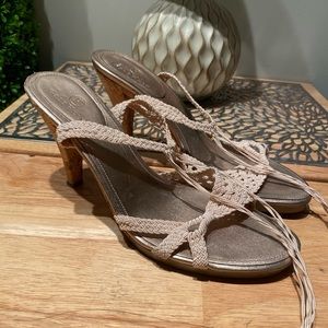 Cole Han Women’s woven strappy heels sz 6